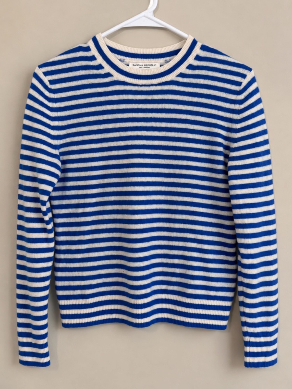 Banana Republic Cashmere Sweater - Size Small